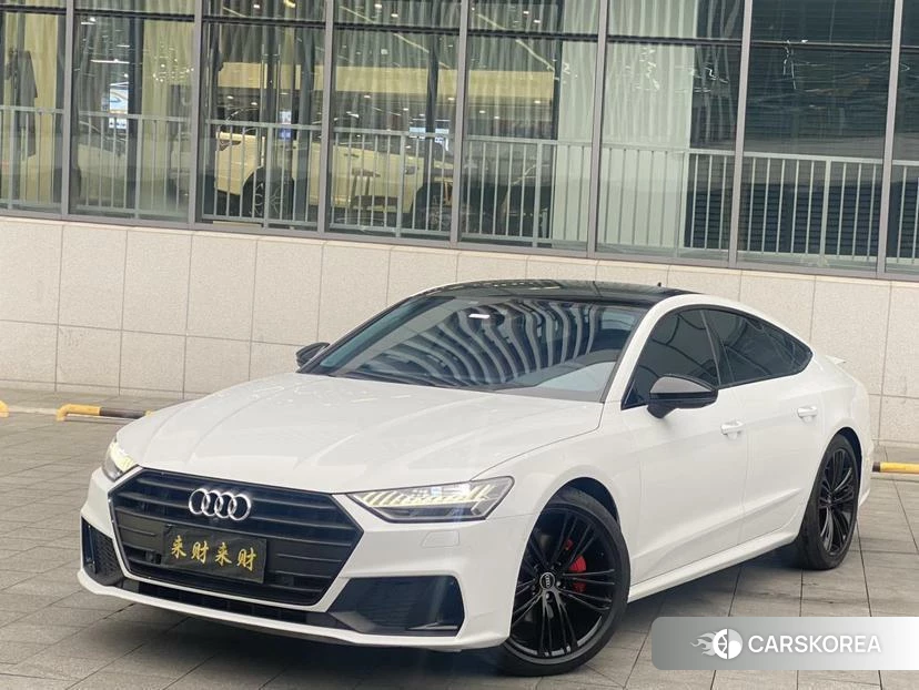 Audi A7 2021 Белый из Китая, фото 2