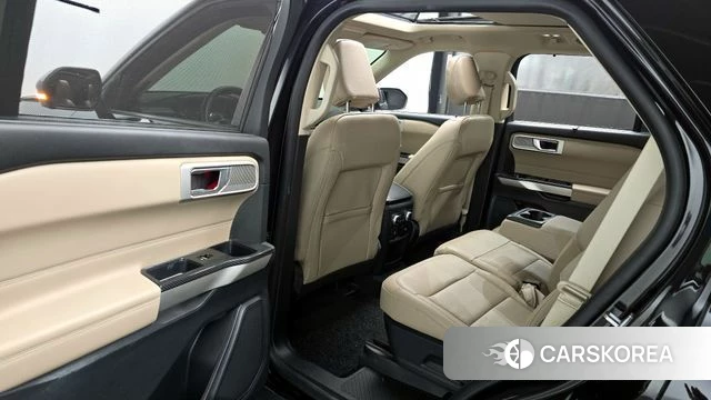 Ford Explorer 6th Generation 2021 Черный из Кореи, фото 2