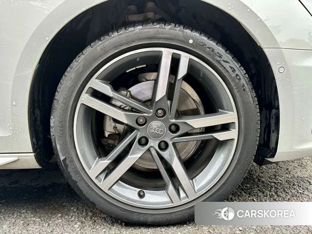 Audi A4L 2021 Белый из Китая, фото 2
