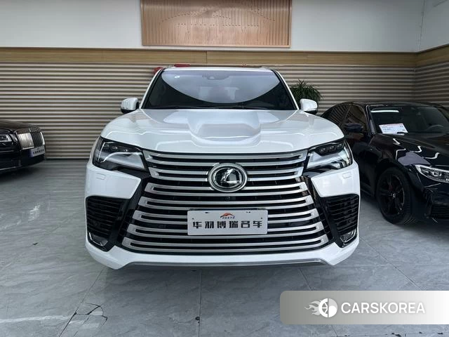 Lexus LX 2023 Белый из Китая, фото 2