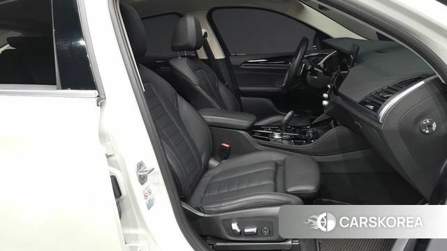 BMW X4 (G02) 2021 Белый из Кореи, фото 2