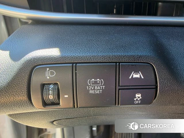 Hyundai Avante Hybrid (CN7) 2022 Серебристо-серый из Кореи, фото 2