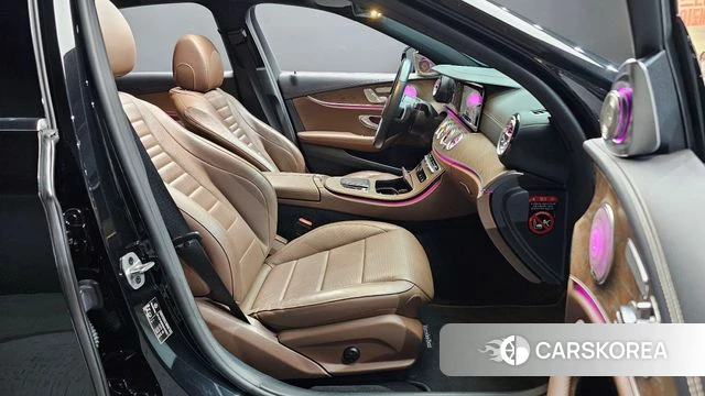 Mercedes-Benz E-Class W213 2021 Черный из Кореи, фото 2