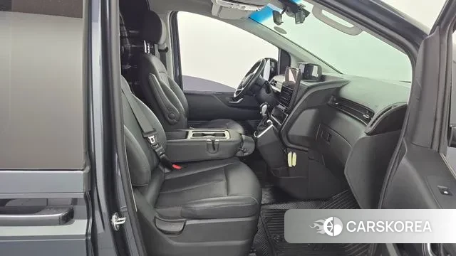 Hyundai Staria 2023 Серый из Кореи, фото 2