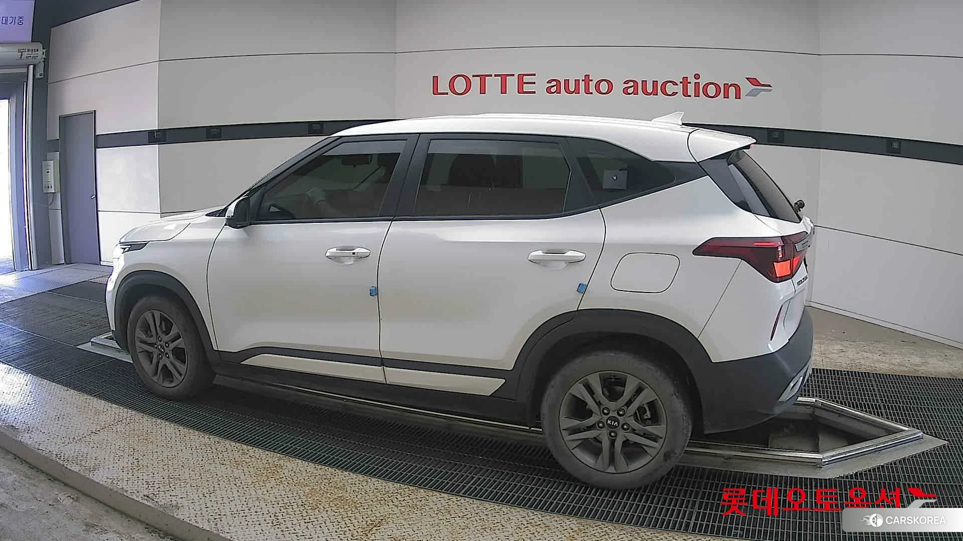 Kia Seltos 2020 Snow White Pearl из Кореи, фото 2