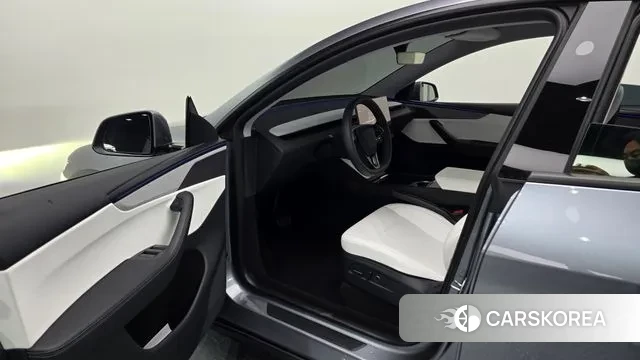 Tesla Model Y 2025 Серый из Кореи, фото 2