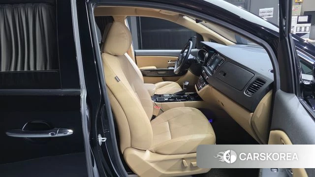 Kia The New Carnival 2018 Черный из Кореи, фото 2