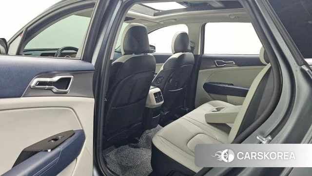 Kia Sportage 5th Generation Hybrid 2022 Серый из Кореи, фото 2