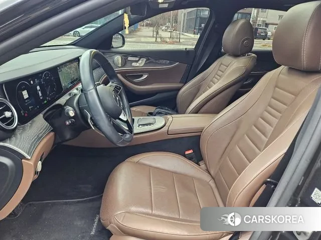 Mercedes-Benz E-Class W213 2022 Серый из Кореи, фото 2