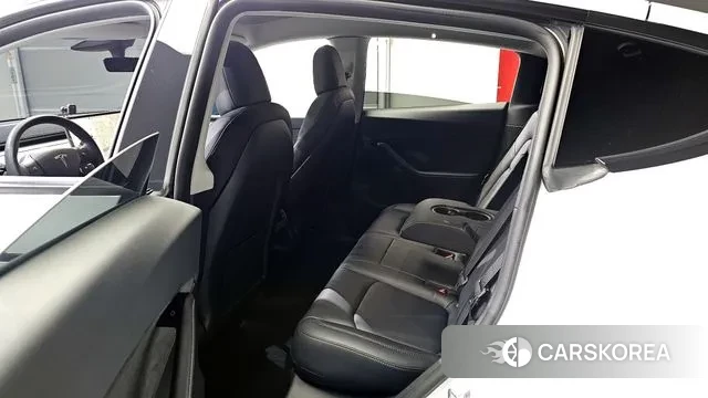 Tesla Model Y 2022 Белый из Кореи, фото 2