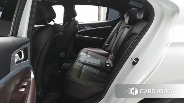 Genesis The New G70 2023 Белый из Кореи, фото 2