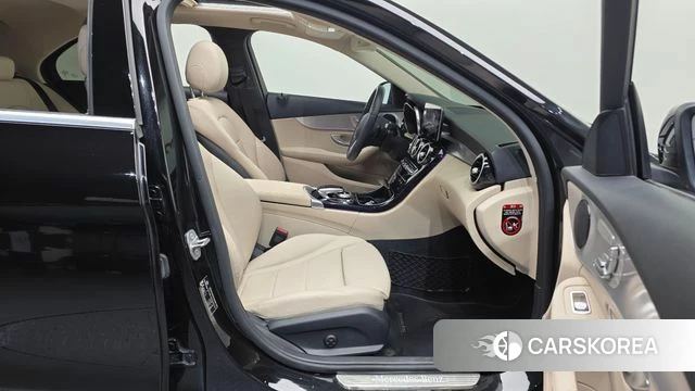 Mercedes-Benz C-Class W205 2020 Черный из Кореи, фото 2