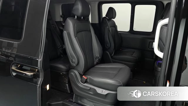 Hyundai Staria 2024 Черный из Кореи, фото 2