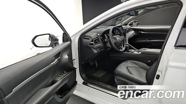 Toyota Camry (XV70) 2024 Белый из Кореи, фото 2