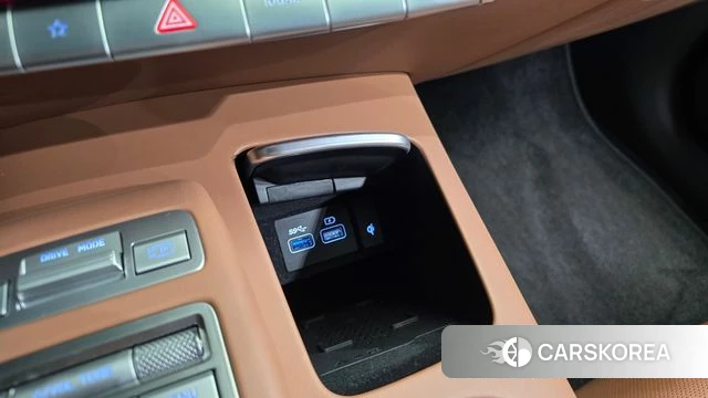Genesis GV70 2023 Белый из Кореи, фото 2
