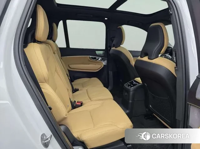 Volvo XC90 second Generation 2024 Белый из Кореи, фото 2