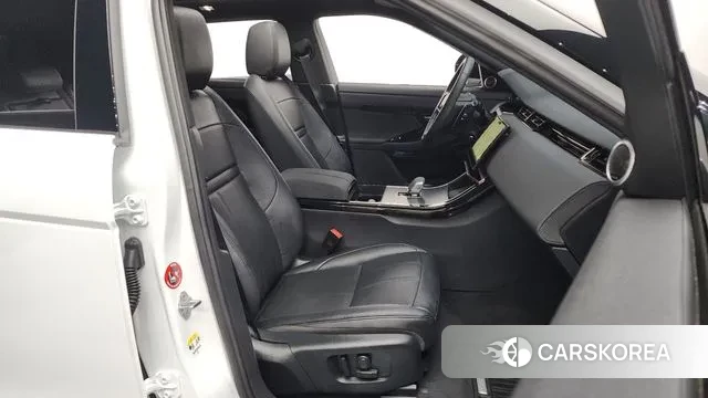 Land Rover Range Rover Evoque 2nd Generation 2024 Белый из Кореи, фото 2