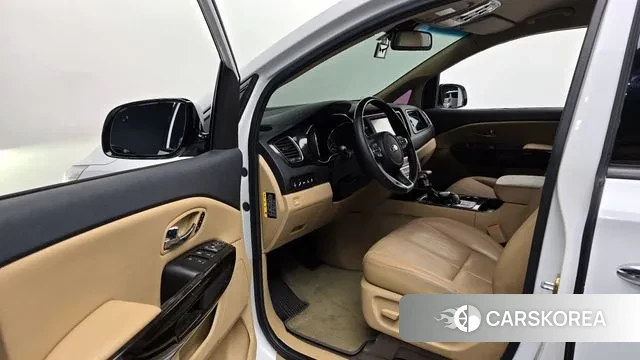 Kia The New Carnival 2019 Белый из Кореи, фото 2