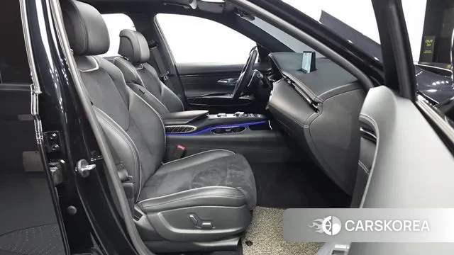 Genesis GV70 2021 Черный из Кореи, фото 2