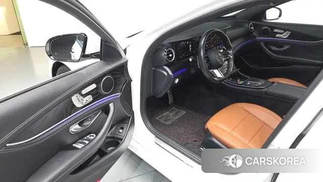 Mercedes-Benz E-Class W213 2020 Белый из Кореи, фото 2