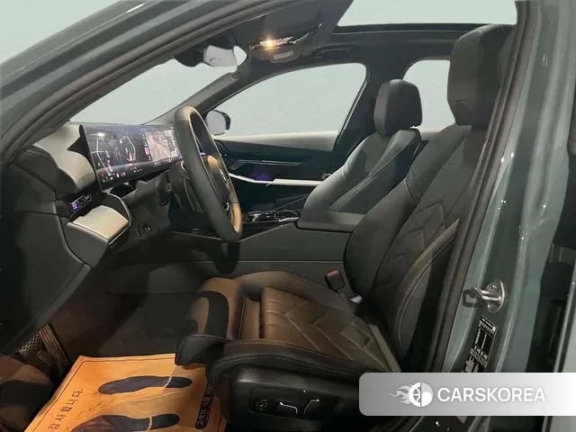 BMW 5 Series (G60) 2024 Небесно-голубой из Кореи, фото 2