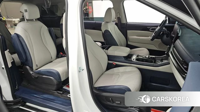 Kia The New Carnival 4th Generation 2025 Белый из Кореи, фото 2
