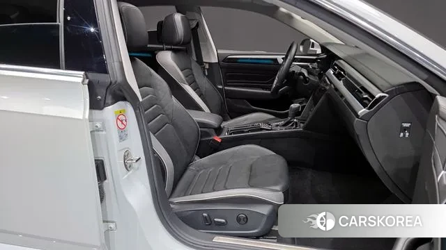 Volkswagen Arteon 2022 Белый из Кореи, фото 2