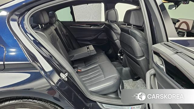 BMW 5 Series (G30) 2022 Черный из Кореи, фото 2