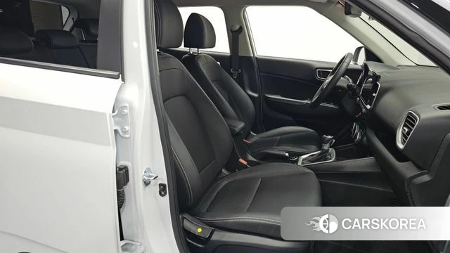 Hyundai Venue 2025 Белый из Кореи, фото 2