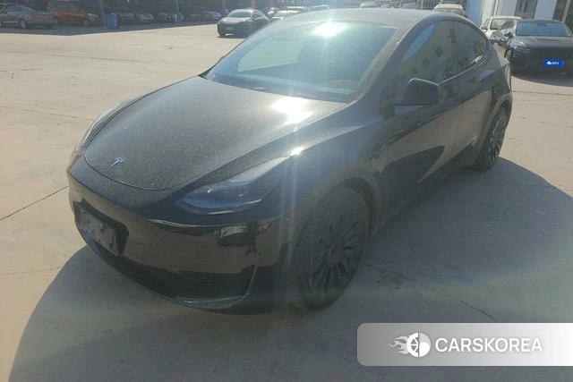 Tesla Model Y 2023 Черный из Китая, фото 2