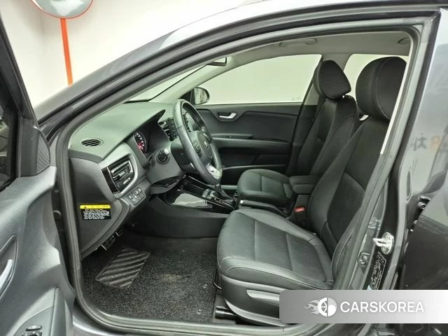 Kia Stonic 2020 Серый из Кореи, фото 2