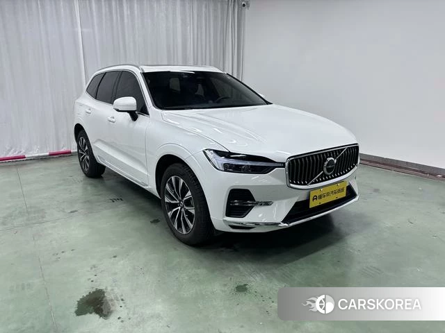 Volvo XC60 2024 Белый из Китая, фото 2