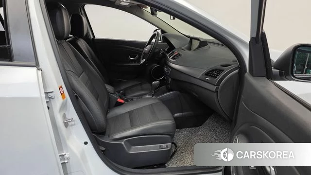 Renault Korea (Samsung) SM3 Neo 2019 Серебристо-серый из Кореи, фото 2