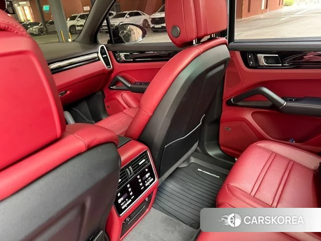 Porsche Cayenne (PO536) 2023 Черный из Кореи, фото 2