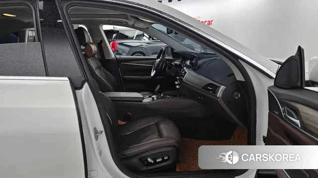 BMW 6 Series GT (G32) 2018 Белый из Кореи, фото 2