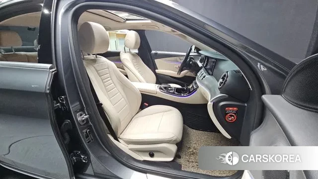 Mercedes-Benz E-Class W213 2019 Серый из Кореи, фото 2
