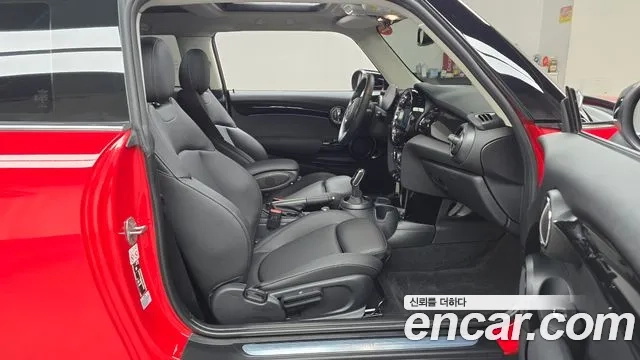 Mini Cooper 2023 Красный из Кореи, фото 2