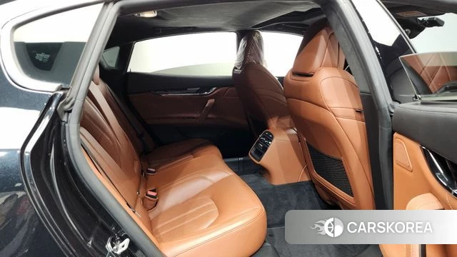 Maserati Quattroporte 2020 Черный из Кореи, фото 2