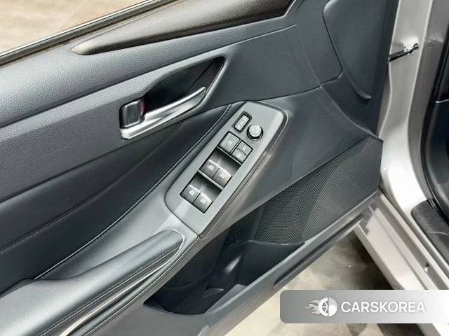 Toyota Asian dragon 2021 Серебристо-серый из Китая, фото 2