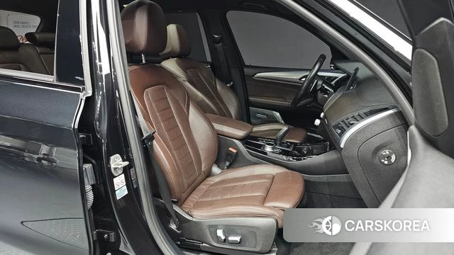 BMW X3 (G01) 2021 Черный из Кореи, фото 2
