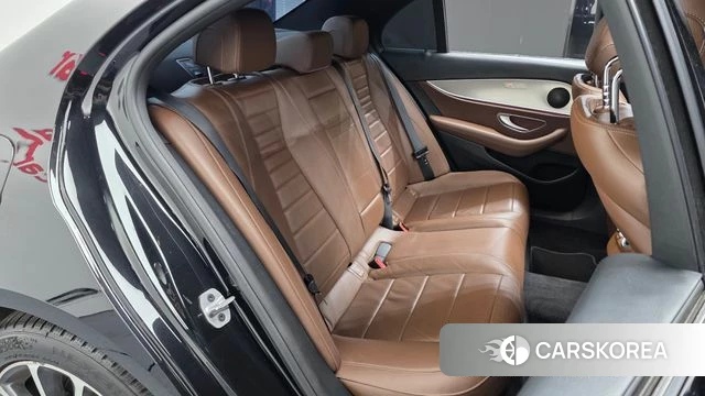 Mercedes-Benz E-Class W213 2020 Черный из Кореи, фото 2