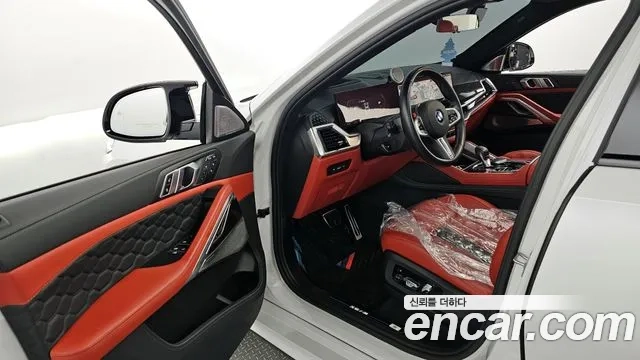 BMW X6M (G06) 2024 Белый из Кореи, фото 2