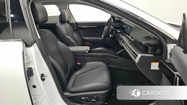 Hyundai Grandeur Hybrid (GN7) 2023 Белый из Кореи, фото 2