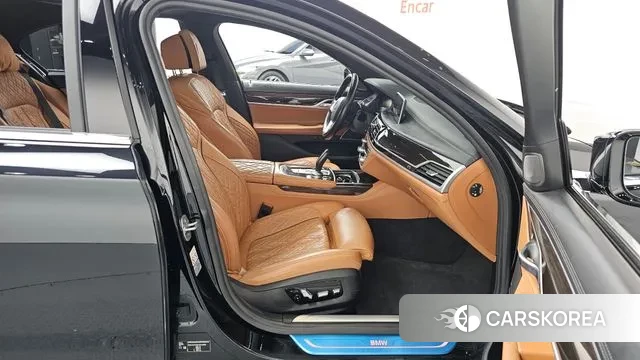 BMW 7 Series (G11) 2019 Черный из Кореи, фото 2
