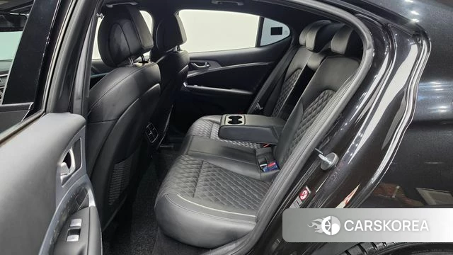 Genesis G70 2019 Черный из Кореи, фото 2