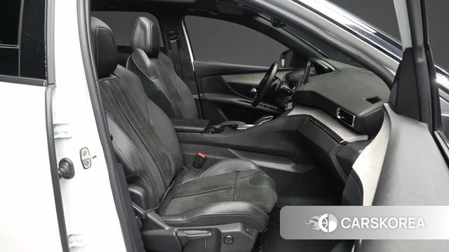 Peugeot 3008 second generation 2021 Белый из Кореи, фото 2