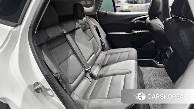 Chevrolet (GM Daewoo) Trax Crossover 2023 Белый из Кореи, фото 2