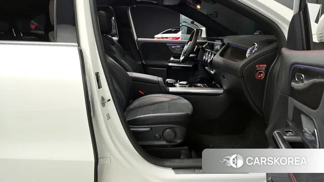 Mercedes-Benz GLA - Class H247 2022 Белый из Кореи, фото 2