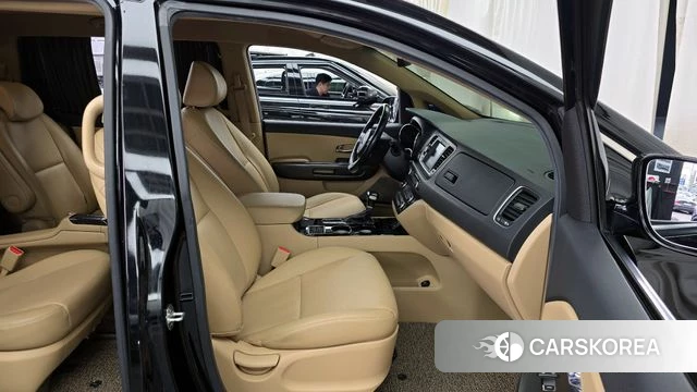 Kia The New Carnival 2018 Черный из Кореи, фото 2