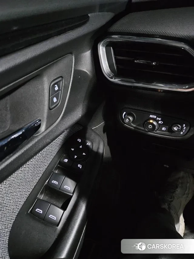 Chevrolet (GM Daewoo) Trailblazer 2023 Белый из Кореи, фото 2